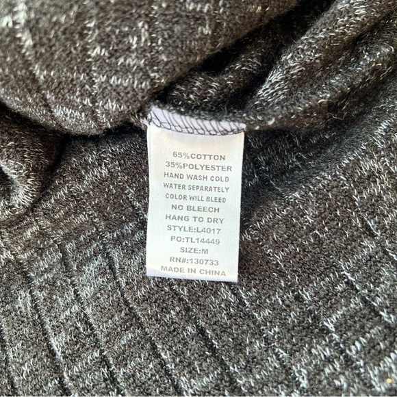 Umgee Grey Ribbed Knit Cowl Neck Lagenlook Tunic Top - Picture 11 of 14